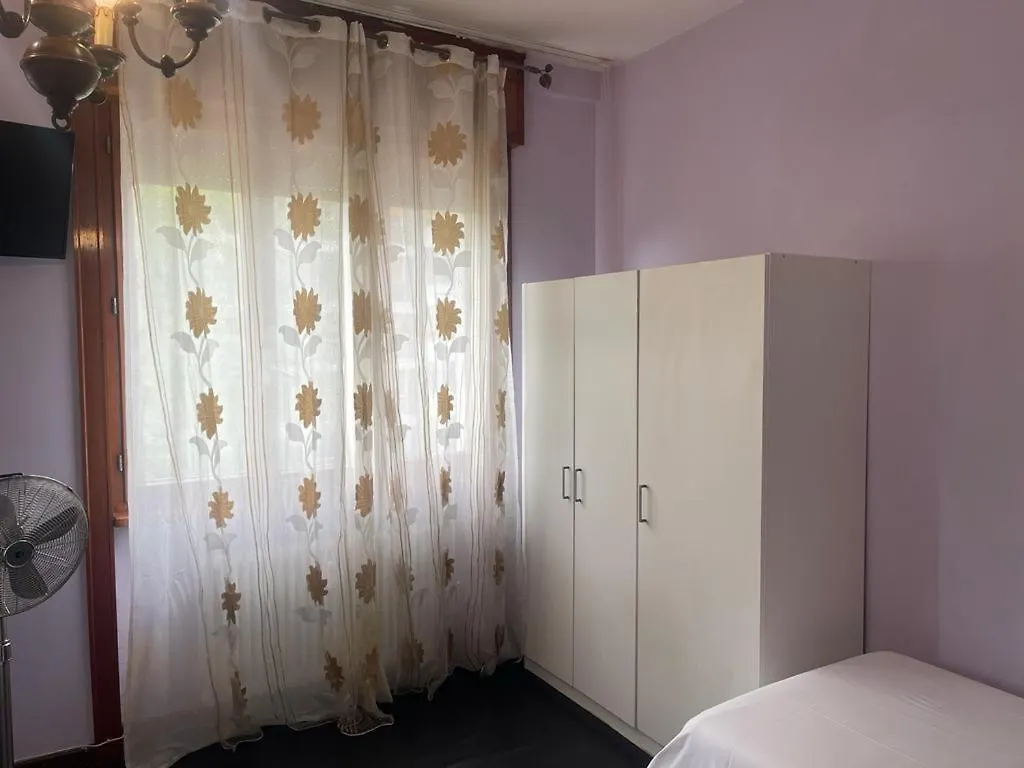 Konukevi Venice Night 13 Family Room Mestre İtalya